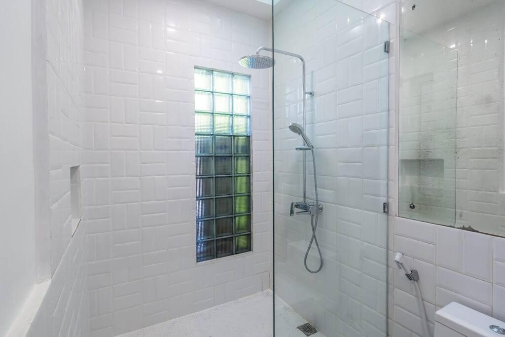Villa Private 5 Bedroom Spacious Close To Sanur