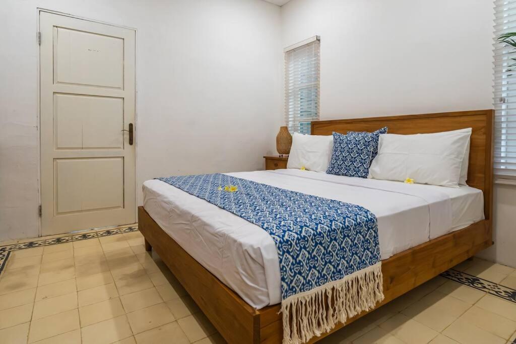 Private 5 Bedroom Spacious Close To Villa Sanur